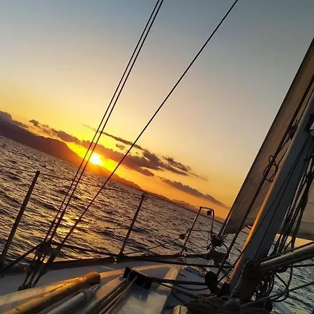 Semesterbostad Milena Villasimius, Wifi Gratuito, Ampio Giardino A 300 M Dal Mare *